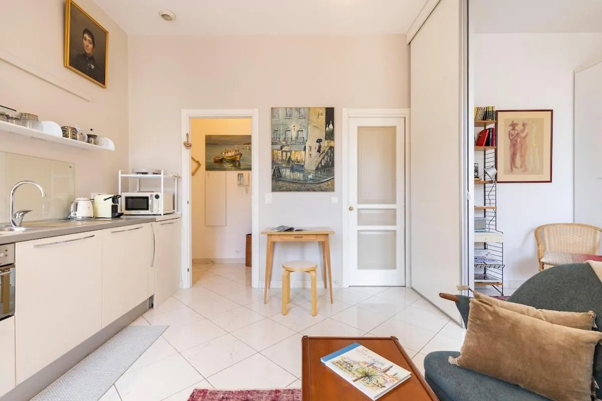 La Library - Luminous Apartment In City Center - Close To Sea Menton